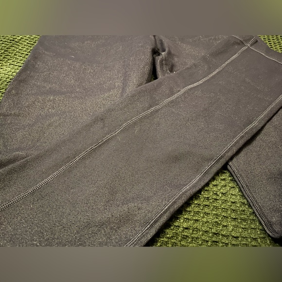 Lululemon | Size 6 Purple Reflective Straight Leg Leggings - Picture 2 of 6